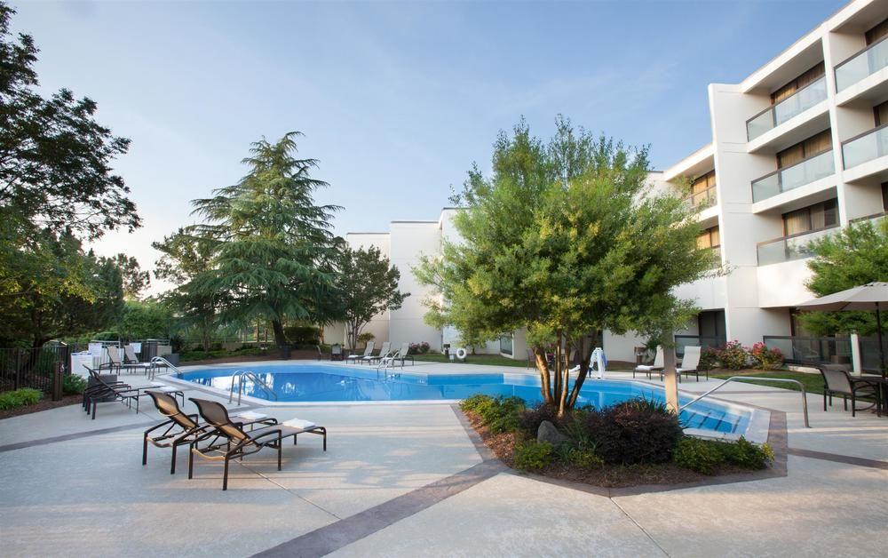 Sheraton Chapel Hill Bagian luar foto