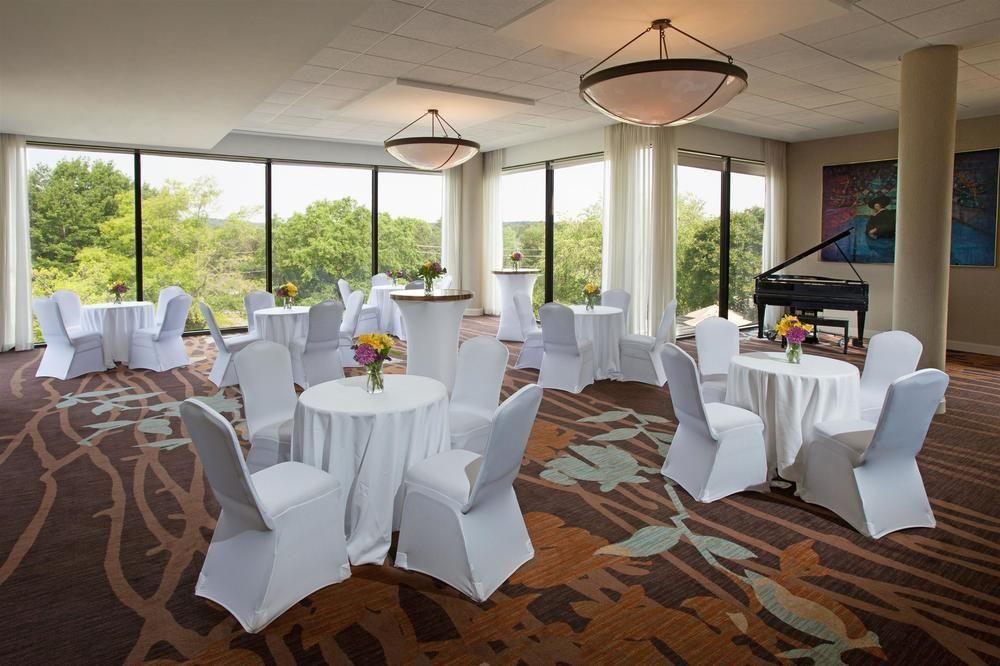 Sheraton Chapel Hill Bagian luar foto