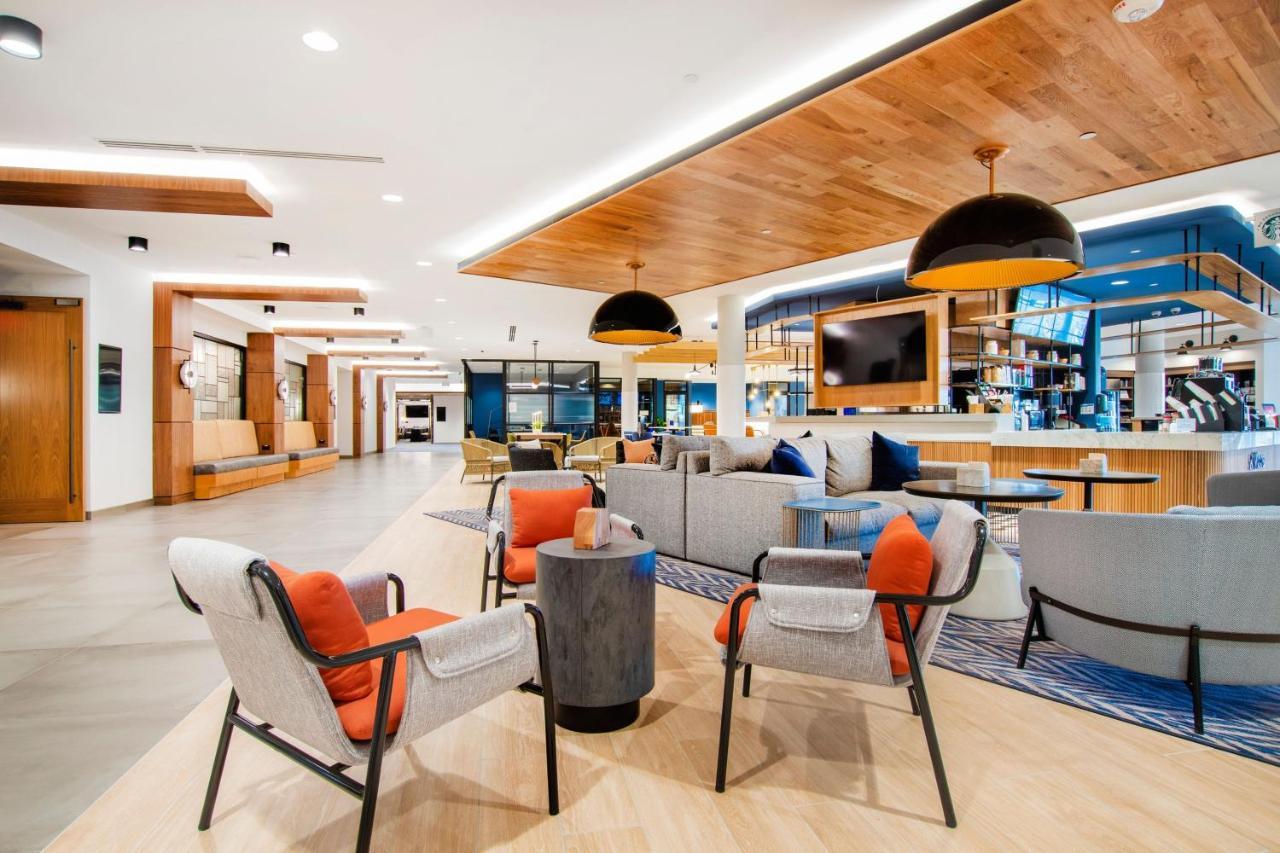 Sheraton Chapel Hill Bagian luar foto