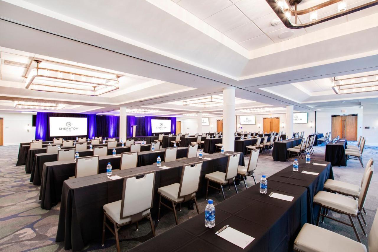 Sheraton Chapel Hill Bagian luar foto
