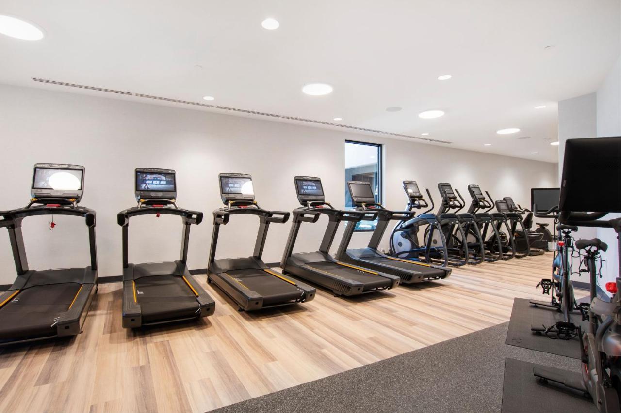 Sheraton Chapel Hill Bagian luar foto