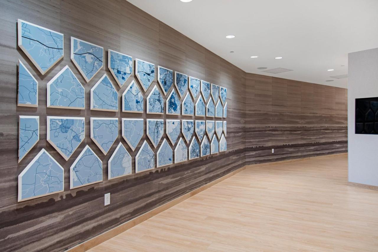 Sheraton Chapel Hill Bagian luar foto