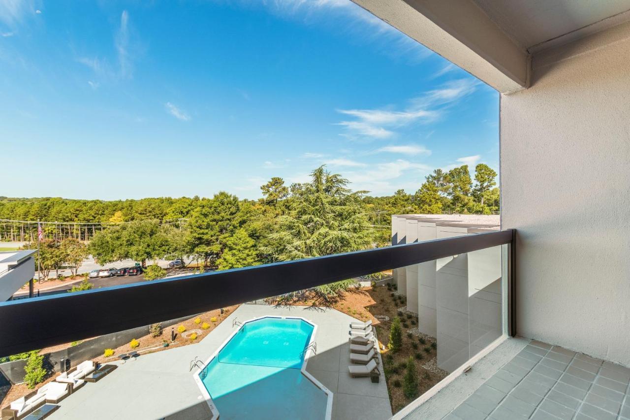 Sheraton Chapel Hill Bagian luar foto
