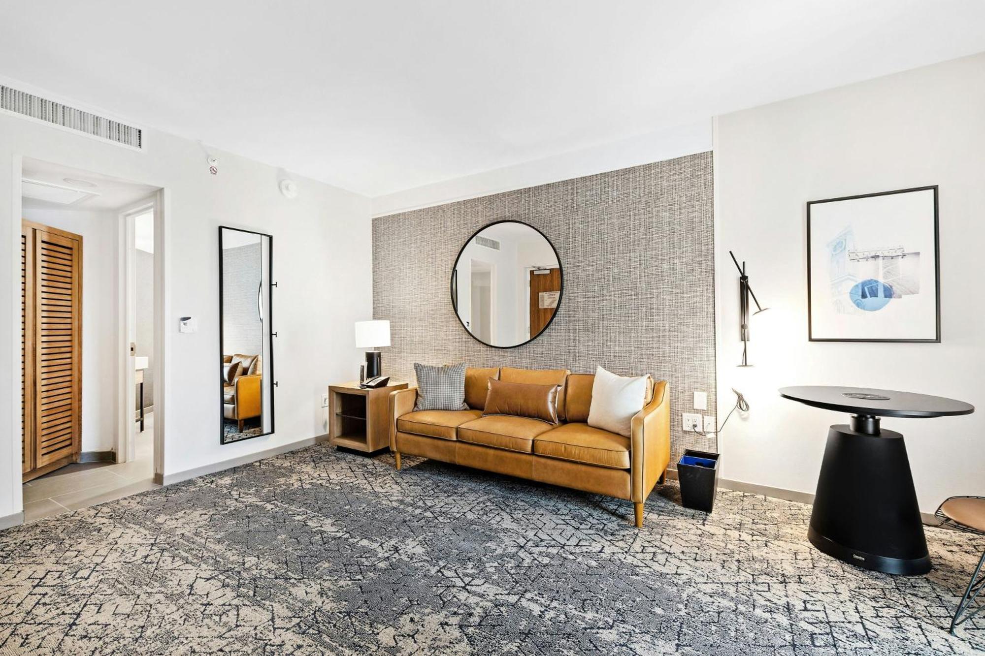 Sheraton Chapel Hill Bagian luar foto