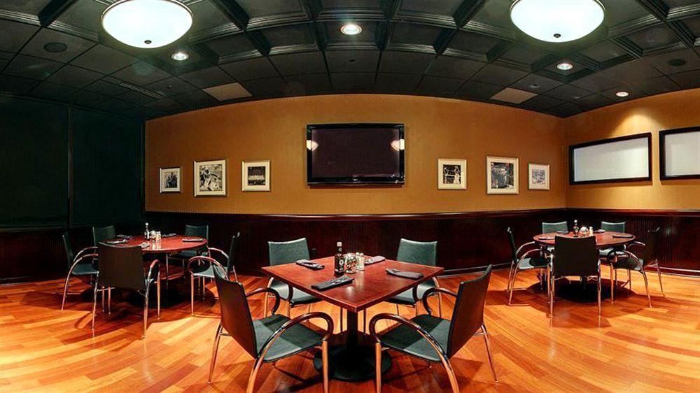 Sheraton Chapel Hill Bagian luar foto