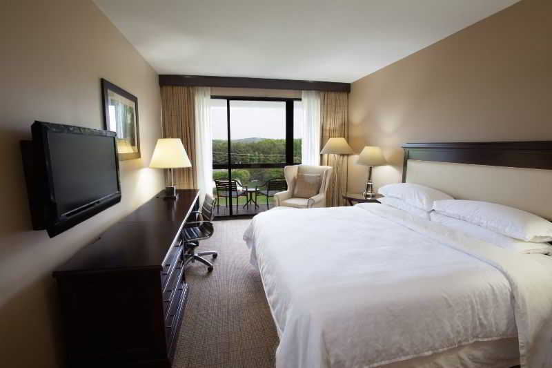 Sheraton Chapel Hill Bagian luar foto