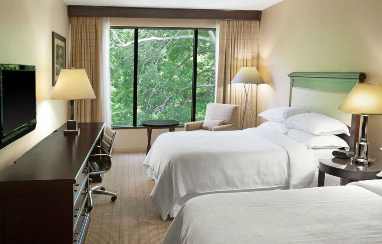 Sheraton Chapel Hill Bagian luar foto