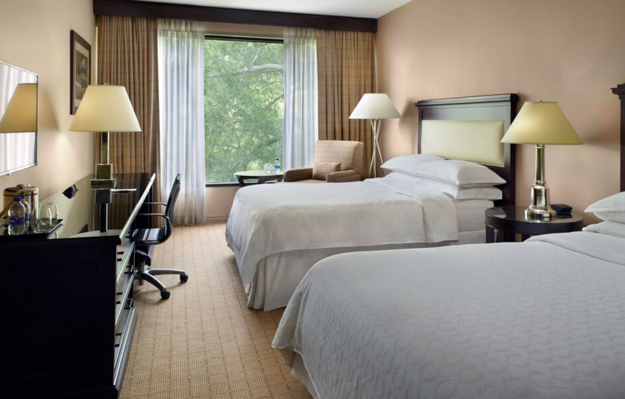 Sheraton Chapel Hill Bagian luar foto