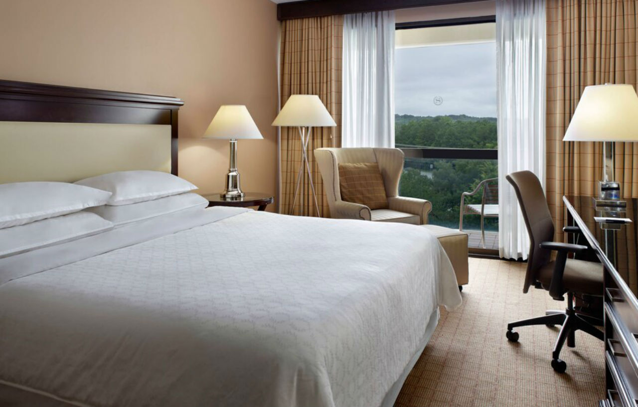 Sheraton Chapel Hill Bagian luar foto